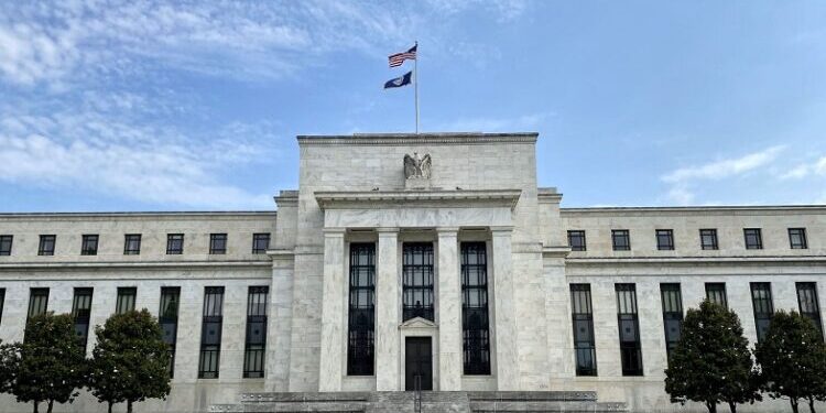 الفيدرالي الأمريكي يخفض أسعار الفائدة 25 نقطة أساس للمرة الثالثة هذا العام