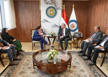 محادثات مع البنك الأوروبي لإعادة الإعمار والتنمية لبحث تعزيز التمويل والاستثمار في قطاعي البترول والتعدين