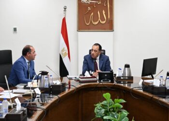 تنفيذاً لتوجيهات الرئيس.. مدبولي يبحث زيادة حوافز أعضاء هيئة التدريس بالجامعات والمراكز البحثية