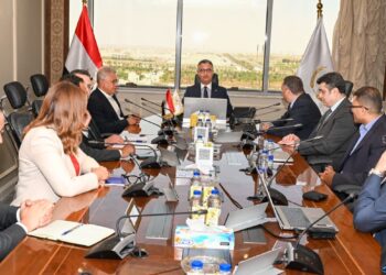 وزير التموين والتجارة الداخلية يبحث مع «أورانج مصر» سبل التعاون في تنفيذ مشروع «كاري أون»